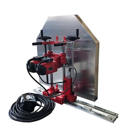 墻壁切割機(jī)使用要進(jìn)行吹氣 墻壁切割機(jī)使用要進(jìn)行吹氣